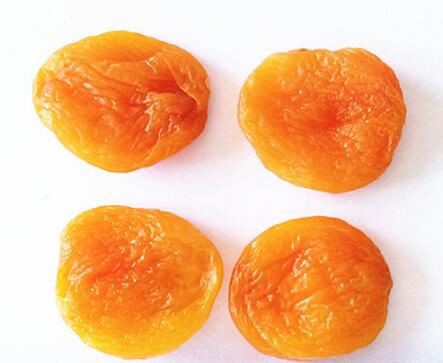 dried apricots whole.jpg